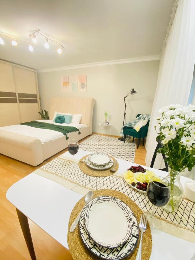Like Home Apartments Timiryazev Street Almaty Exterior foto
